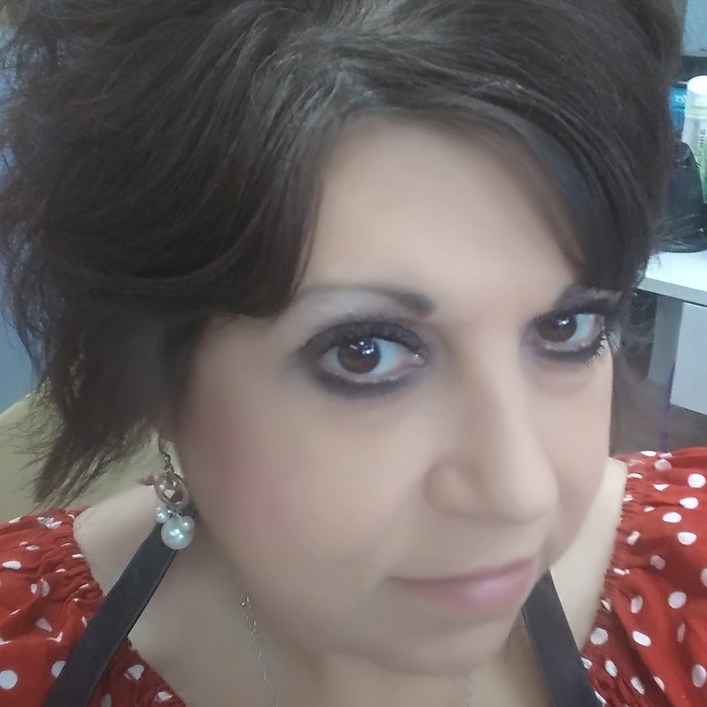 Meet your Posher, Monica